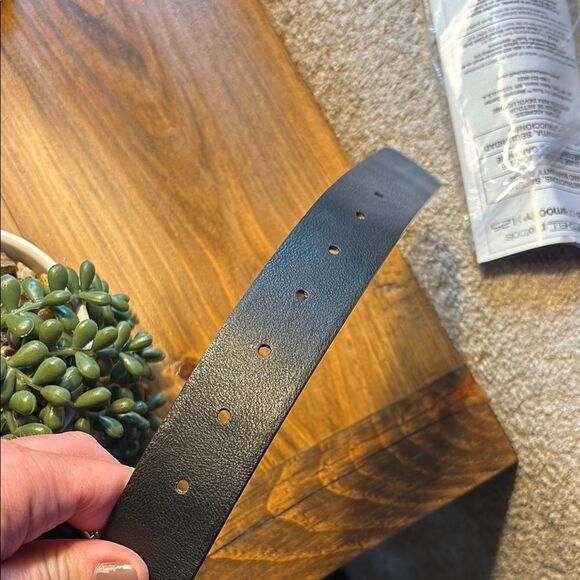 GB Black Leather Belt - Picture 5 of 6